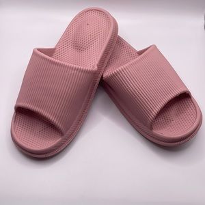 WYSBAOSHU Massage Foam Bathroom Slippers